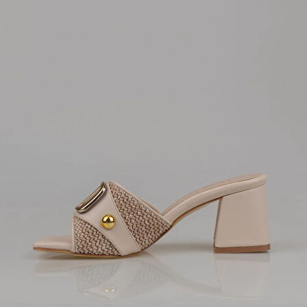 Trend Adımlar Krem Hasır İşlemeli Rugan Kadın Klasik Terlik