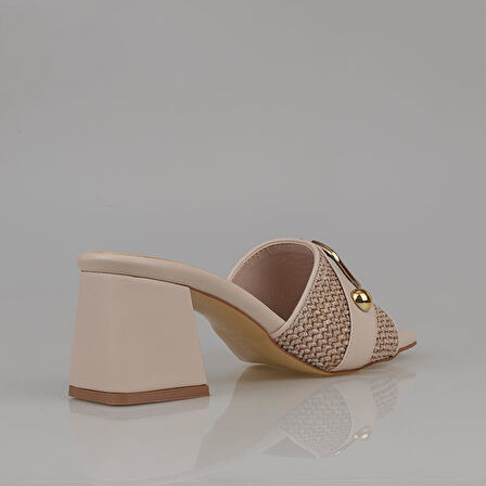 Trend Adımlar Krem Hasır İşlemeli Rugan Kadın Klasik Terlik