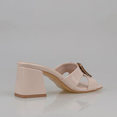 Trend Adımlar Krem Hanoda Rugan Kalın Topuk Kadın Klasik Terlik