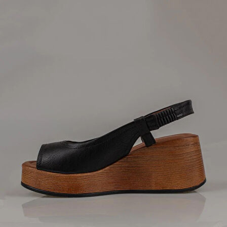 Trend Adımlar Siyah Kalın Hafif Dolgu Topuk Kadın Sandalet