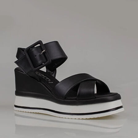 Trend Adımlar Siyah Dolgu Topuk Kemerli Kadın Sandalet