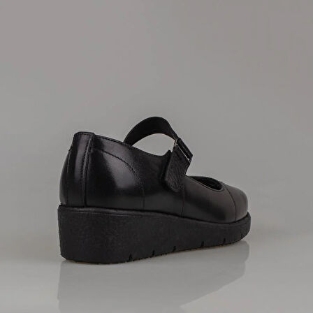 M2S Siyah Üstten Cırtlı Kadın Hakiki Deri Yazlık Ayakkabı