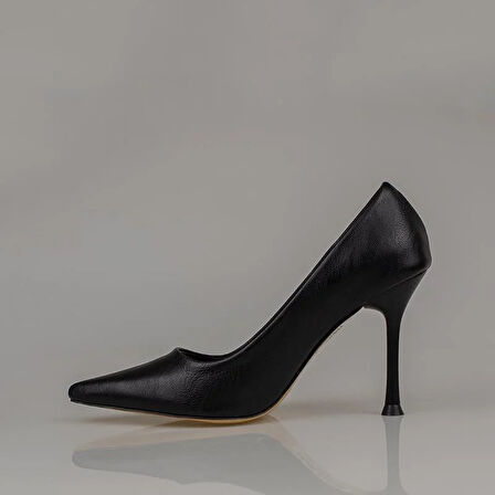 Trend Adımlar Siyah Kadın Düz Deri Stiletto