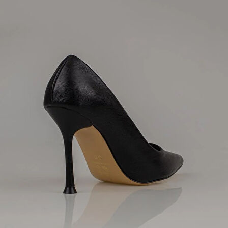 Trend Adımlar Siyah Kadın Düz Deri Stiletto