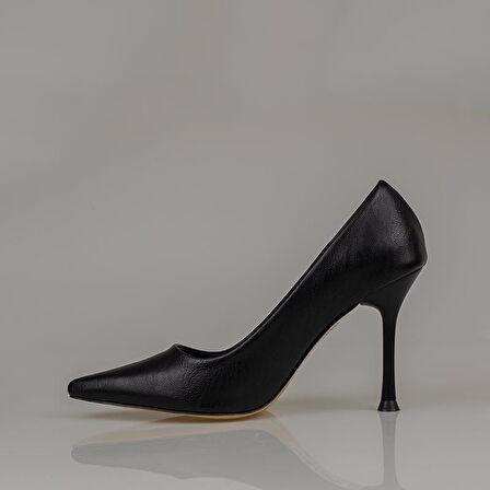 Trend Adımlar Siyah Kadın Düz Deri Stiletto