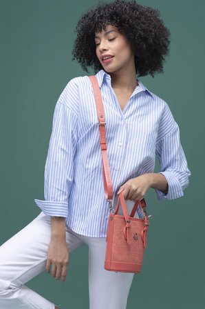 Benetton Nar Çiçeği Monogram Eskitme Kadın Küçük El Çantası BNT 1329