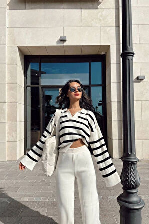 Ekru - Polo Yaka Çizgili Triko Takım