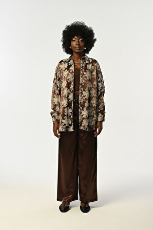 KADIN KAHVERENGİ RENK ÇİÇEKLİ OVERSİZE KESİM GÖMLEK