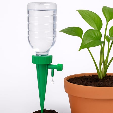 Bitki Sulama Aparatı, Ayarlanabilir Musluklu, Su Hazneli, Sağlam Plastik, Kolay Kurulum, Bahçe ve Saksı Bitkileri İçin (Su Haznesiyle Birlikte)