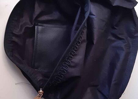 siyah 28x28 cm, dikilmiş halde, fermuarlı astar