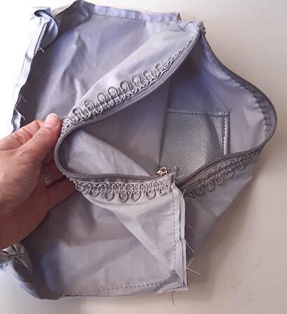 Gri 28X28 Cm, Dikilmiş Halde, Fermuarlı Astar