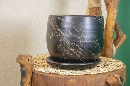 Ev Dekorasyon Siyah Üzeri Gold Tabaklı Terracota Toprak Saksı Saksılık Salon Çiçeklik 19 CM