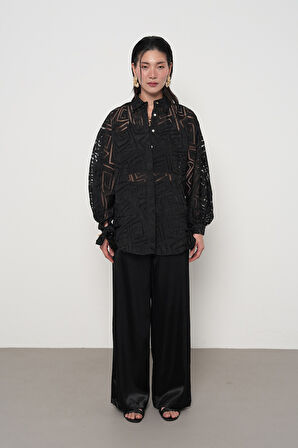 KADIN YARASA KOL SİYAH TRANSPARAN OVERSİZE GÖMLEK