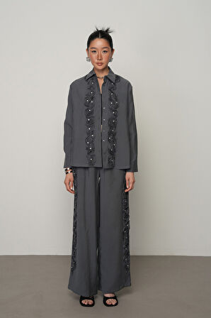 Kadın Gül Ve Taş Şerit İşlemeli Düz Gömlek