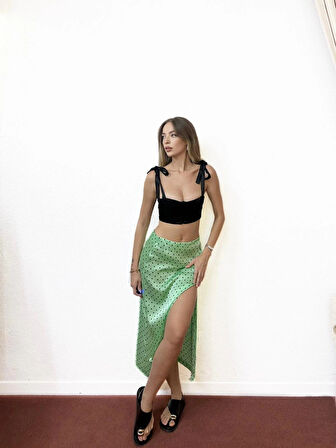 Puantiyeli Yırtmaçlı Saten Etek