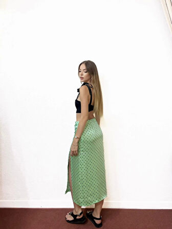 Puantiyeli Yırtmaçlı Saten Etek