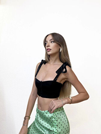 Omuz Bağlama Detaylı Siyah Bralet