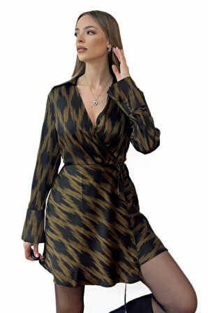 Kruvaze Yaka Bağlamalı Elbise