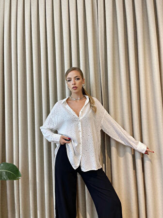 Puantiyeli Beyaz Gömlek