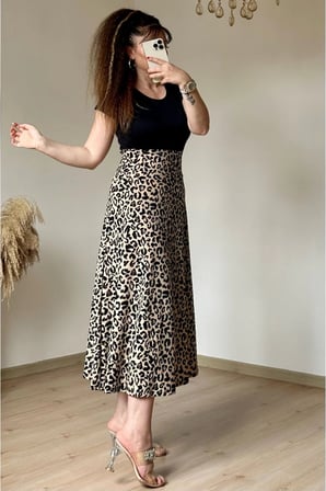 Kısa Kol Üst Siyah Alt Leopar Midi Boy Krep Elbise