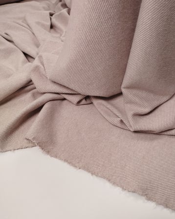 Pembe Ekru Diagonal Desenli Jakarlı İnterlok Kumaş Yumuşacık Esnek Hırkalık & Kazaklık En: 140cm