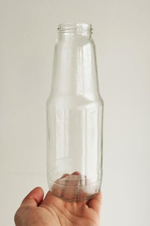 1000 ml Şeffaf Meyve Suyu Şişesi, Meşrubat, Limonata Şişesi Metal Kapaklı 1000 Cc Boş Cam Şişe (6, Siyah Kapak, 1000, Mililitre)