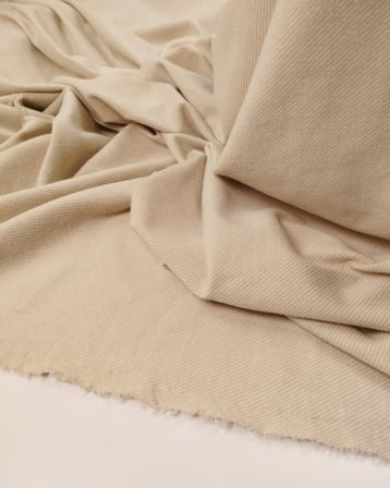 Bej Krem Diagonal Desenli Jakarlı İnterlok Kumaş Yumuşacık Esnek Hırkalık & Kazaklık En: 140cm