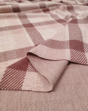 Pembe Bordo Ekru Ekoseli Jakarlı İnterlok Kumaş Esnek Yumuşacık Hırkalık & Kazaklık En: 140cm