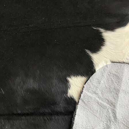 HAKİKİ DERİ DANA POSTU SİYAH - BEYAZ 180 x 230 - 0701000003