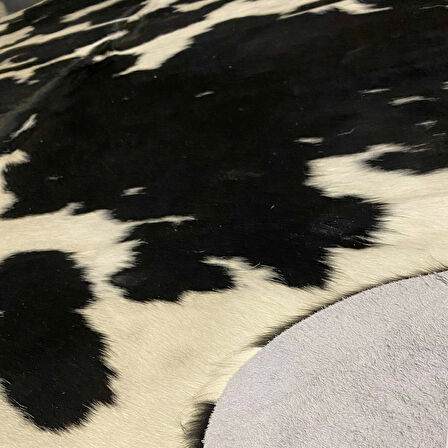 HAKİKİ DERİ DANA POSTU SİYAH - BEYAZ 205 x 230 - 0701000099