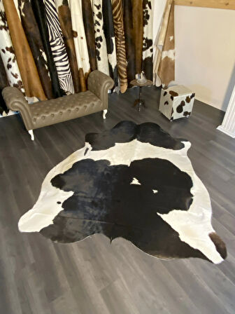 HAKİKİ DERİ DANA POSTU SİYAH - BEYAZ 205 x 250 - 0701000117