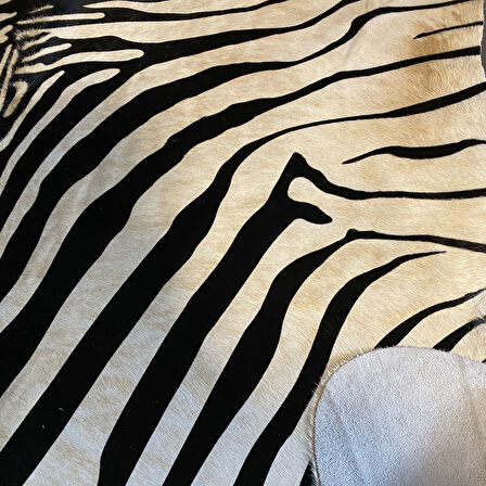 HAKİKİ DERİ DANA POSTU BEYAZ ZEBRA 175 x 200 - 1201000049