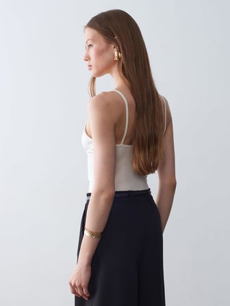 Dantelli V Yaka Askılı Kadın Crop Top Yazlık Günlük Üst