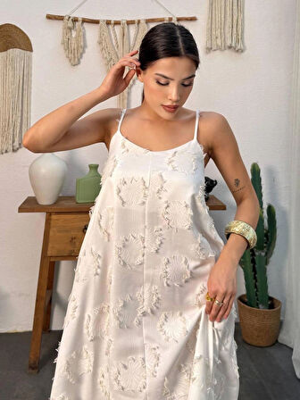 YAZLIK İNCE ASKILI DOKUMA KREM UÇUŞ UÇUŞ ELBİSE 