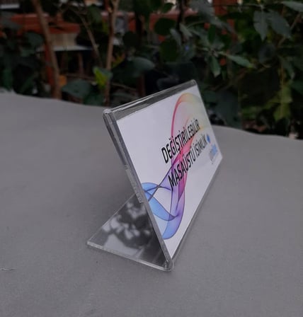 Şeffaf Değiştirilebilir Yatay Masaüstü Isimlik - 15x7 Cm