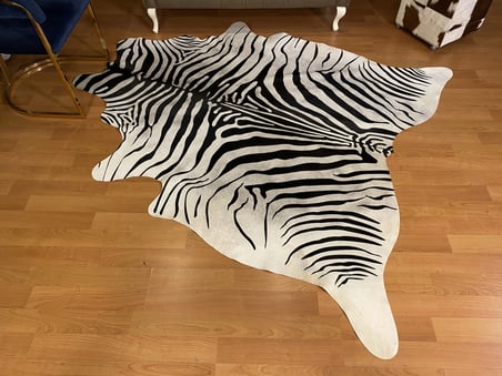 HAKİKİ DERİ DANA POSTU BEYAZ ZEBRA BASKILI 195 x 225 cm - 2261201000051