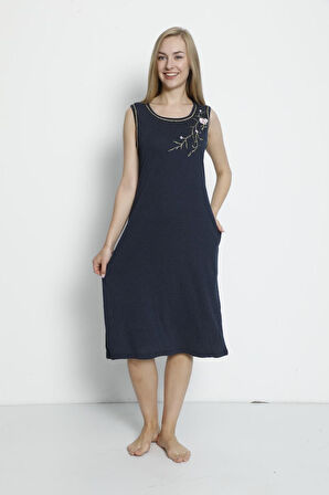 Puantiyeli Nakış Detaylı Cepli Viskon Askılı Elbise