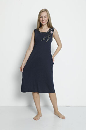 Puantiyeli Nakış Detaylı Cepli Viskon Askılı Elbise