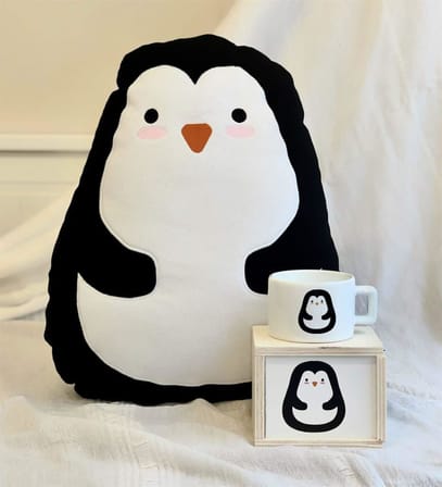 Tatlı Penguen Tasarımlı Kutulu Kupa Ve Yastık Set