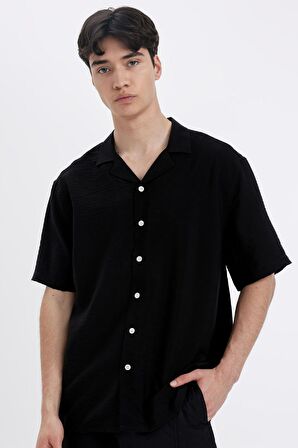 DeFacto Relax Fit Yazlık Polo Yaka Basic Düz Kısa Kollu Siyah Gömlek C8157AX24SMBK81