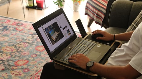 Supply Telefon Ve Tablet Bölmeli Minderli Laptop Sehpası Notebook Bilgisayar Çalışma Masası