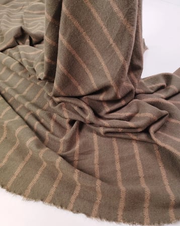 Yeşil Sütlü Kahve Enine Çizgili Kumaş Hırkalık & Elbiselik En: 150cm
