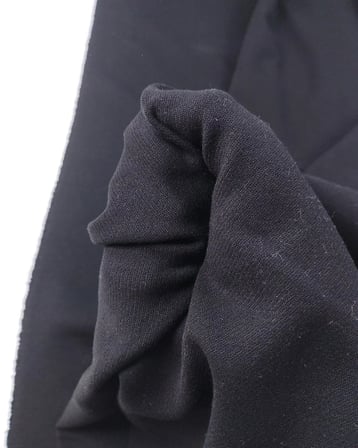 Siyah Renkte Esnek Yumuşak Sıkı Örgüde Diagonel Diz Yapmaz Örme Kumaş Hırkalık & Elbiselik En: 150cm