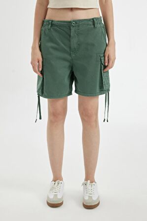DeFacto Coool Regular Fit Normal Bel Kısa Paça Gabardin Şort D1006AX24SMGN1102
