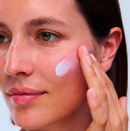 Clarins UV Plus Anti-Pollution Translucent - Güneş Koruyucu SPF50+ 30 ml 