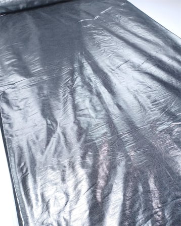 Penye Üzeri Parlak Yeşil Gri Arası Varak Baskılı İnce Örme Kumaş Tişörtlük & Elbiselik En: 140cm