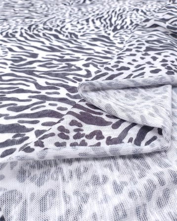 Siyah Beyaz Zebra Desende İncecik Tiril Tiril Triko Örme Kumaş Hırkalık & Kazaklık En: 150cm