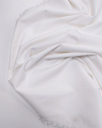 Beyaz Renkte Pamuklu Poplin Dokuma Kumaş Gömleklik & Elbiselik En: 145cm