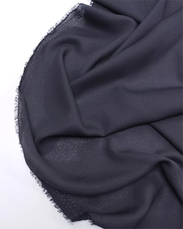 Siyah Renkte Tiril Tiril Dökmlü Krep Şifon Kumaş Elbiselik & Pareoluk En: 145cm