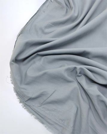 Pastel Gri Yeşil Renkte Pamuk Vual Dokuma Kumaş Gömleklik & Elbiselik En: 145cm